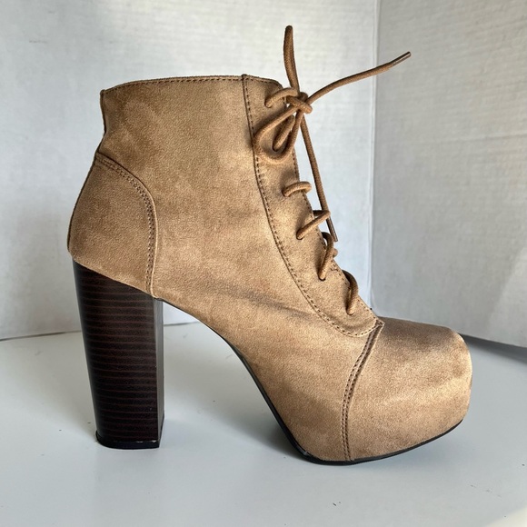 Divided by H&M Platform Block Heel Ankle Booties - Picture 4 of 10